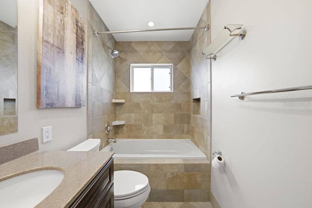 Image 33 of 52 For 6901 17th Lane N