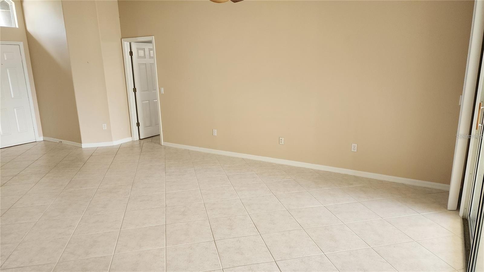 Image 4 of 26 For 7319 38th Court E