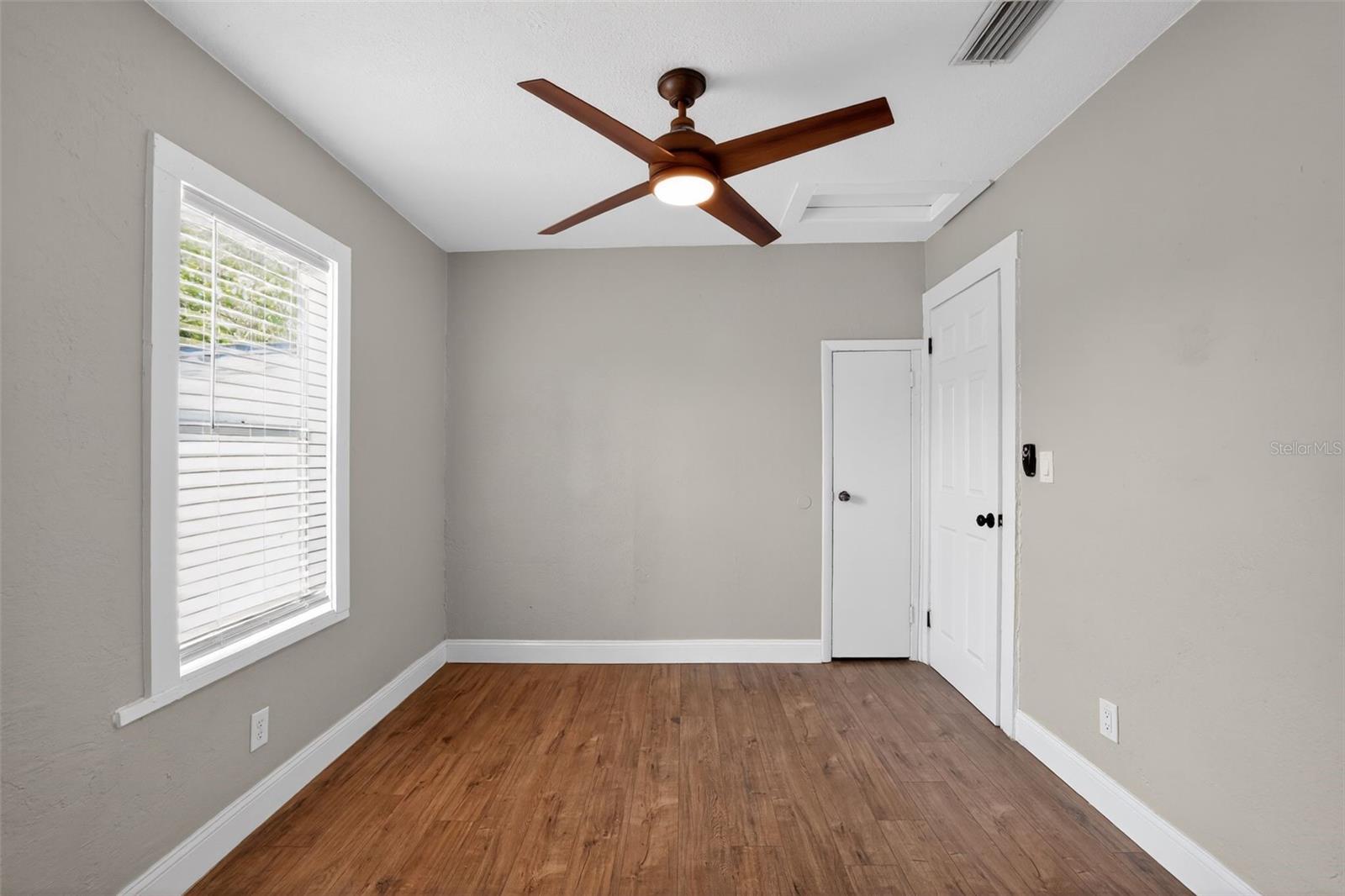 Image 12 of 41 For 3250 Prescott Street N