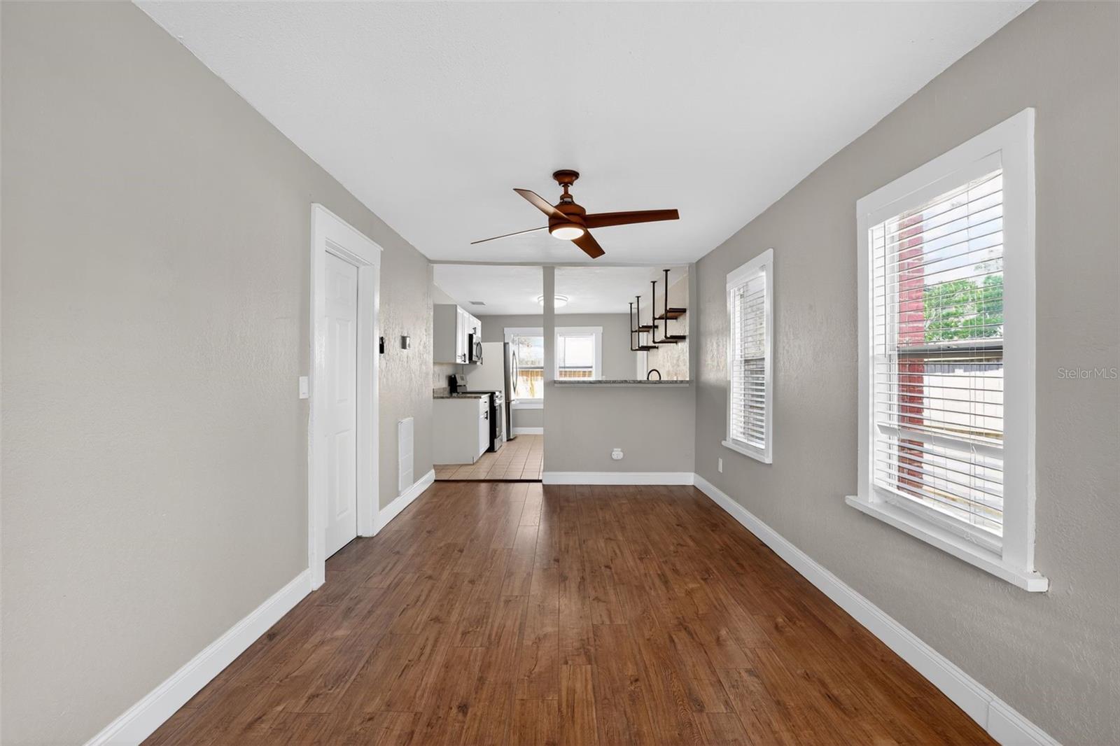 Image 15 of 41 For 3250 Prescott Street N