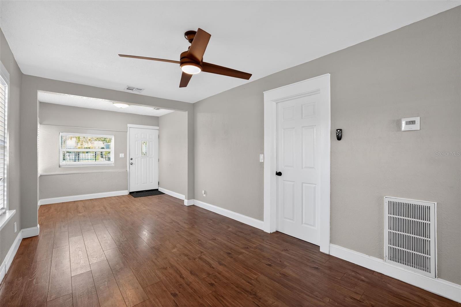 Image 4 of 41 For 3250 Prescott Street N