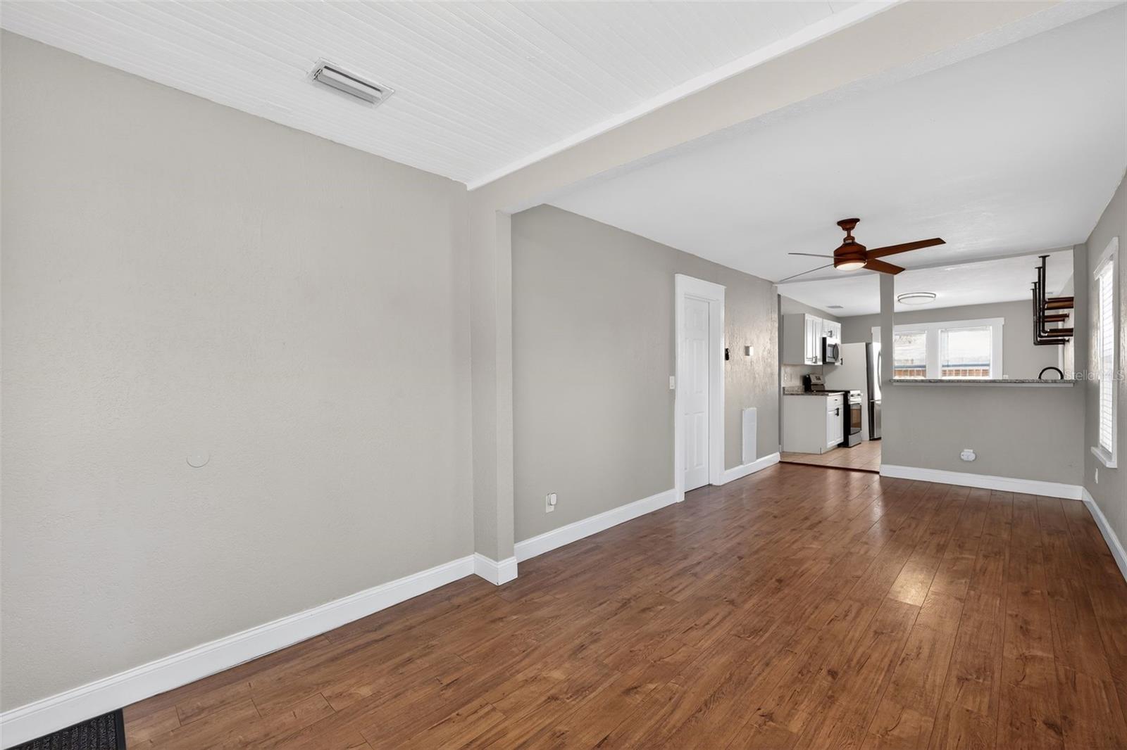 Image 7 of 41 For 3250 Prescott Street N