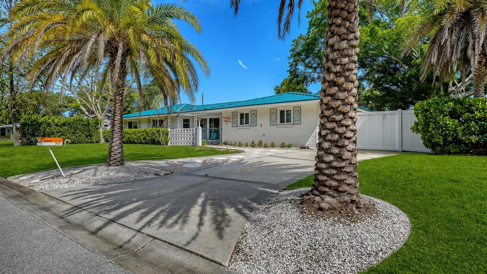 Image 2 of 22 For 2945 Upper Tangelo Drive