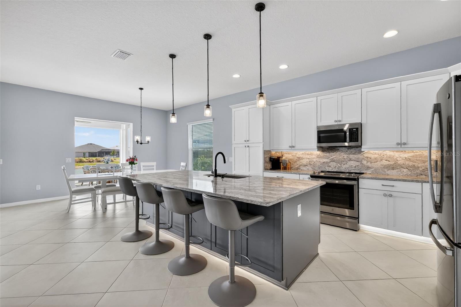 Image 17 of 40 For 1695 Mcmurtrie Loop