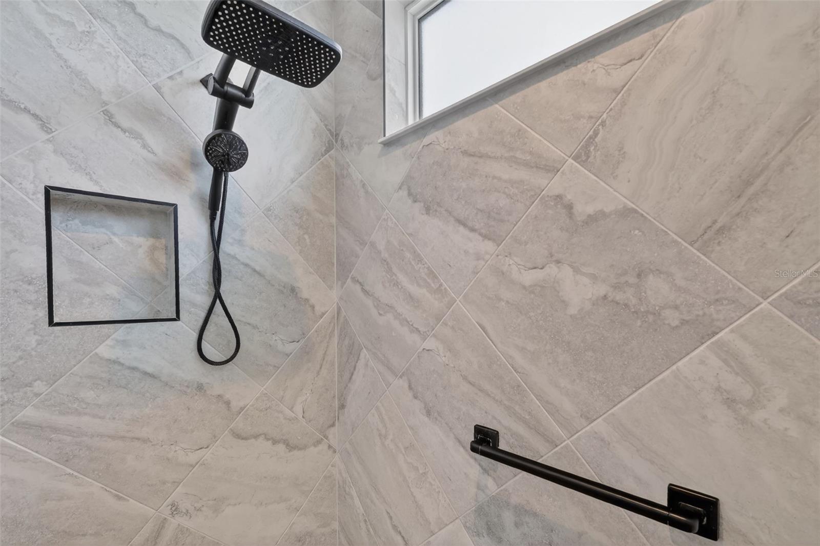 Image 27 of 40 For 1695 Mcmurtrie Loop