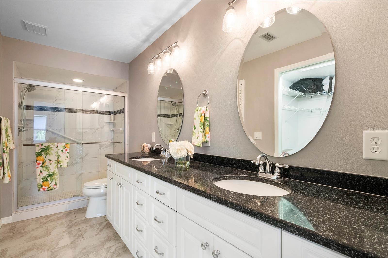 Image 17 of 27 For 5674 Sheffield Greene Circle 74