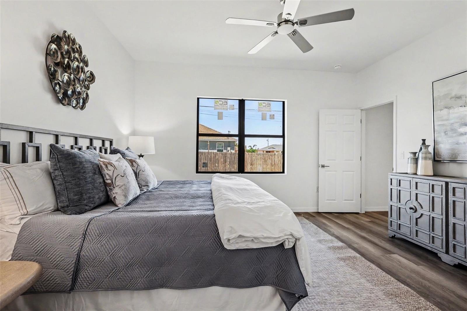 Image 17 of 34 For 1727 12th Terrace