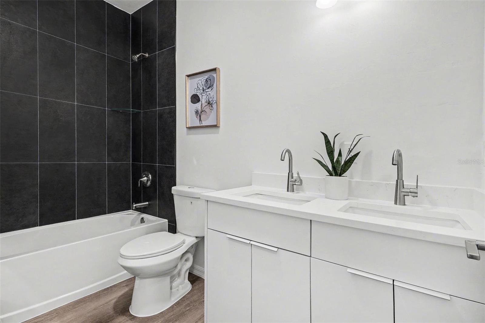 Image 22 of 34 For 1727 12th Terrace