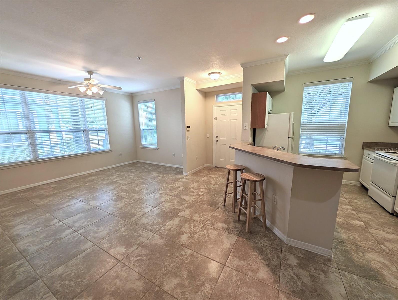 Image 4 of 29 For 5711 Soldier Circle # 102