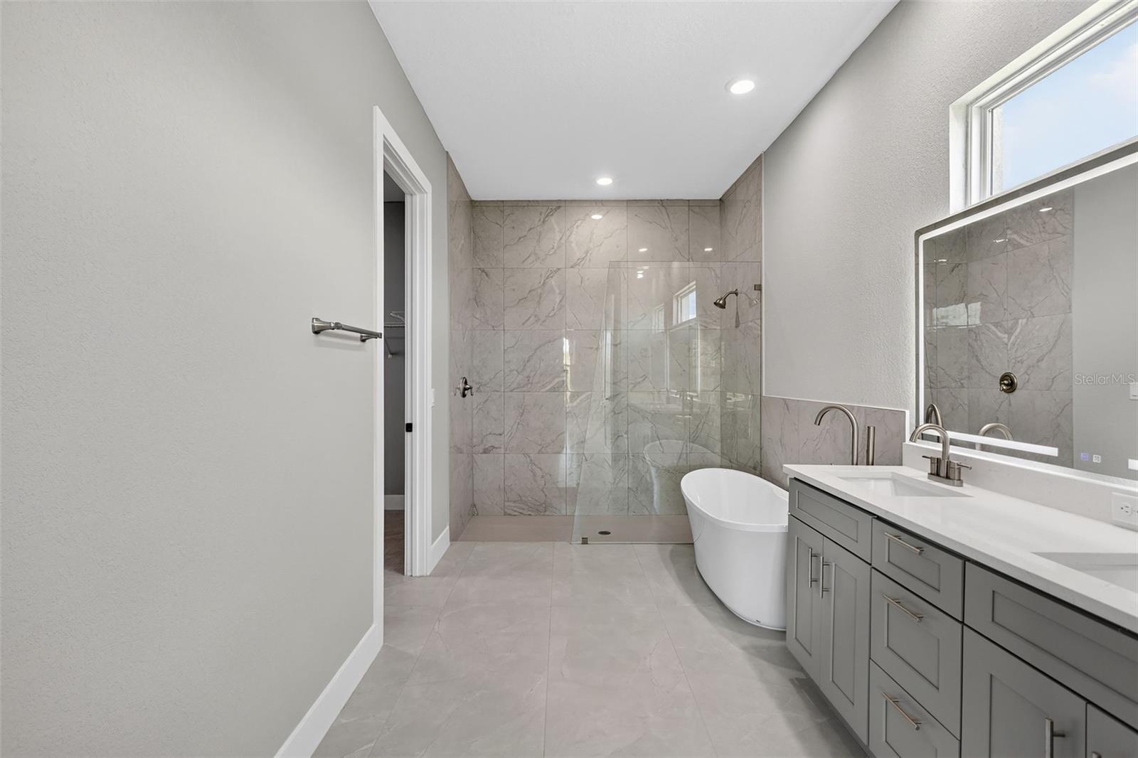 Image 28 of 65 For 15109 Aquarius Circle