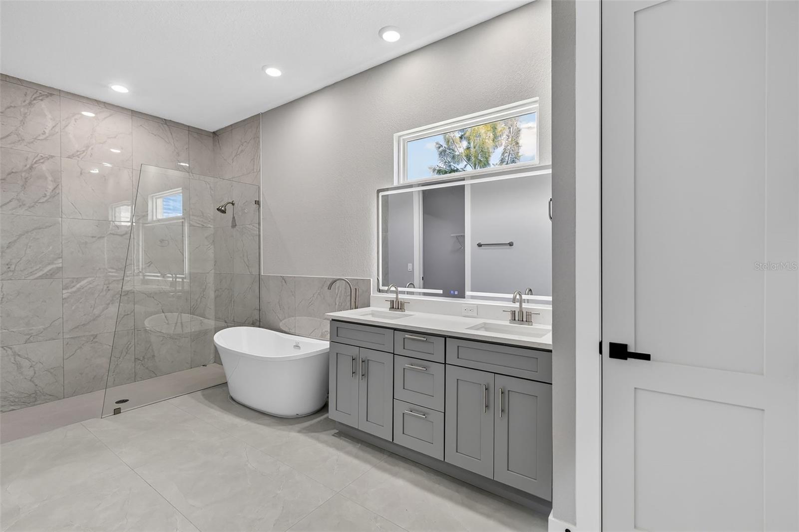 Image 30 of 65 For 15109 Aquarius Circle