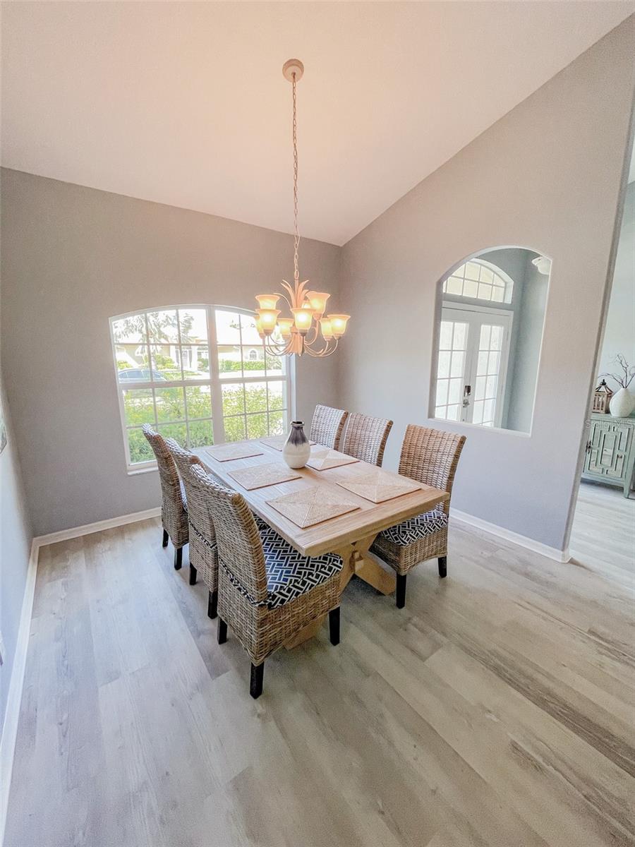 Image 5 of 13 For 2137 Date Palm Way