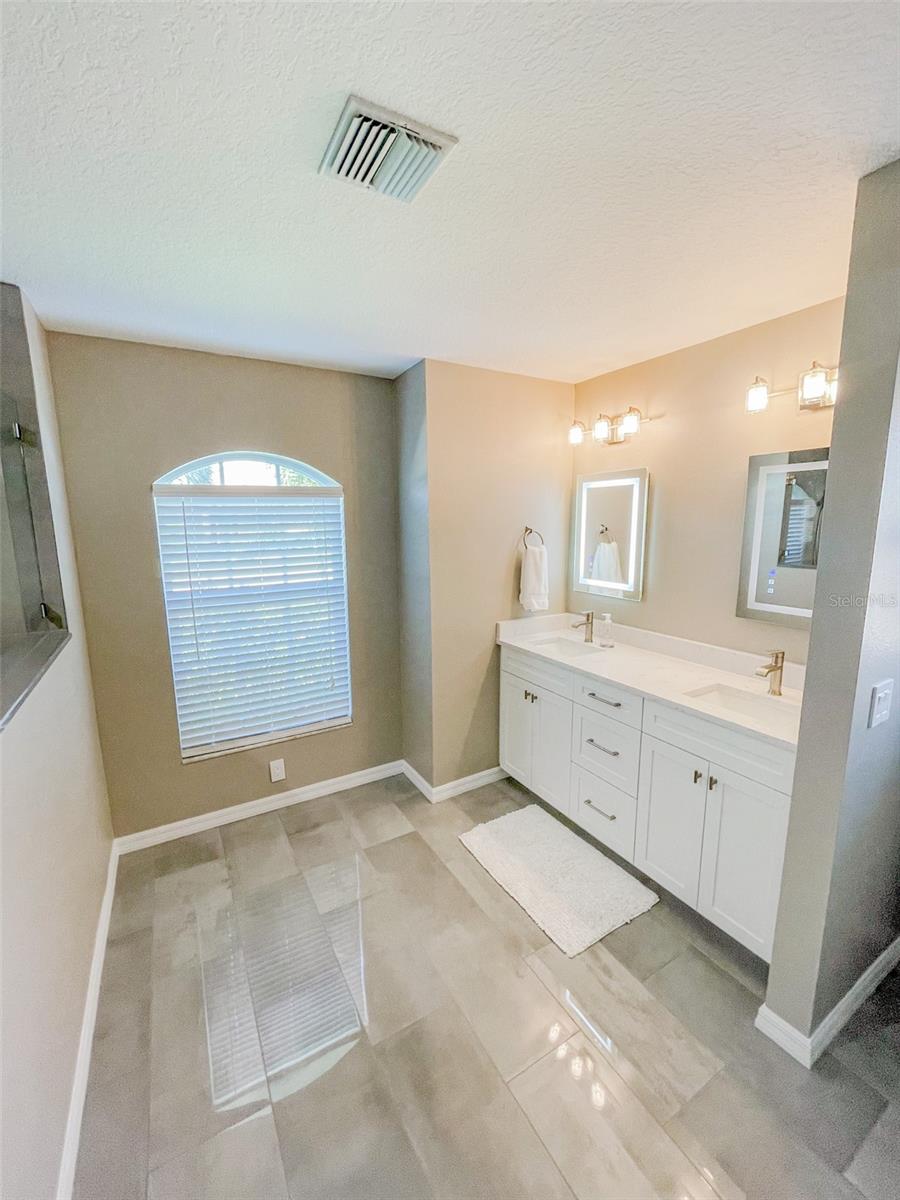 Image 8 of 13 For 2137 Date Palm Way