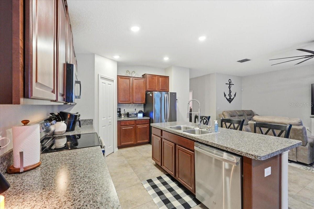 Image 12 of 42 For 936 Zone Tailed Hawk Place