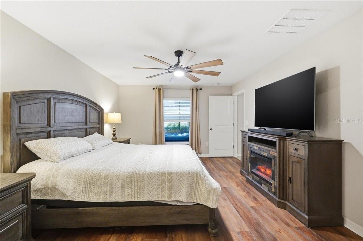 Image 16 of 42 For 936 Zone Tailed Hawk Place