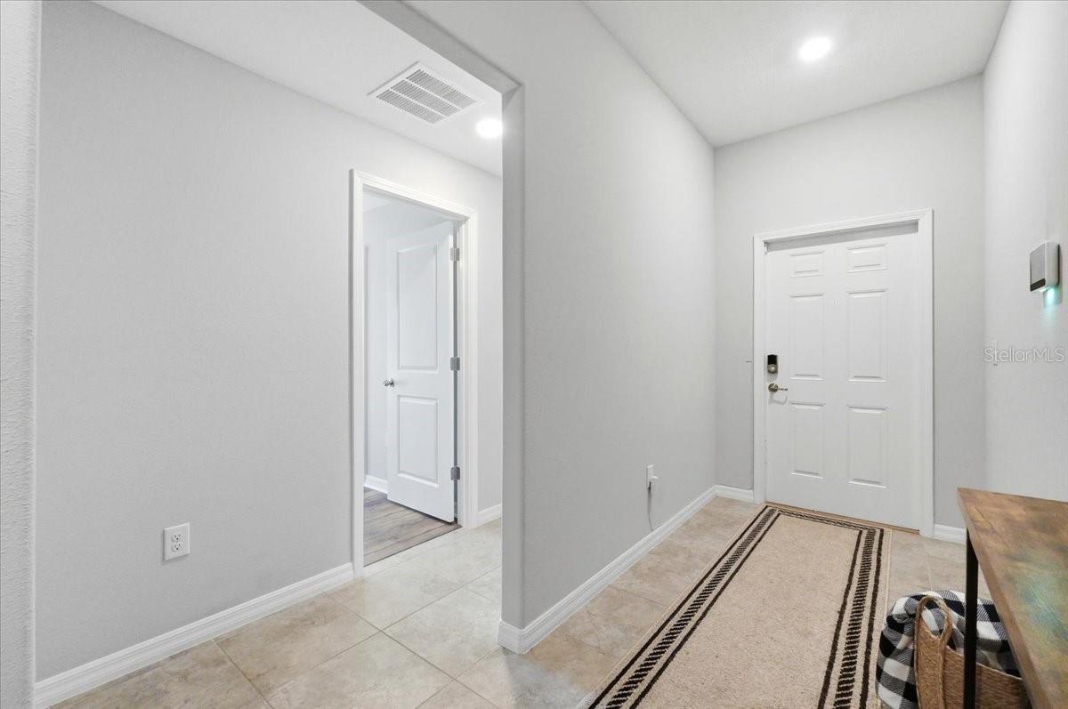 Image 4 of 42 For 936 Zone Tailed Hawk Place