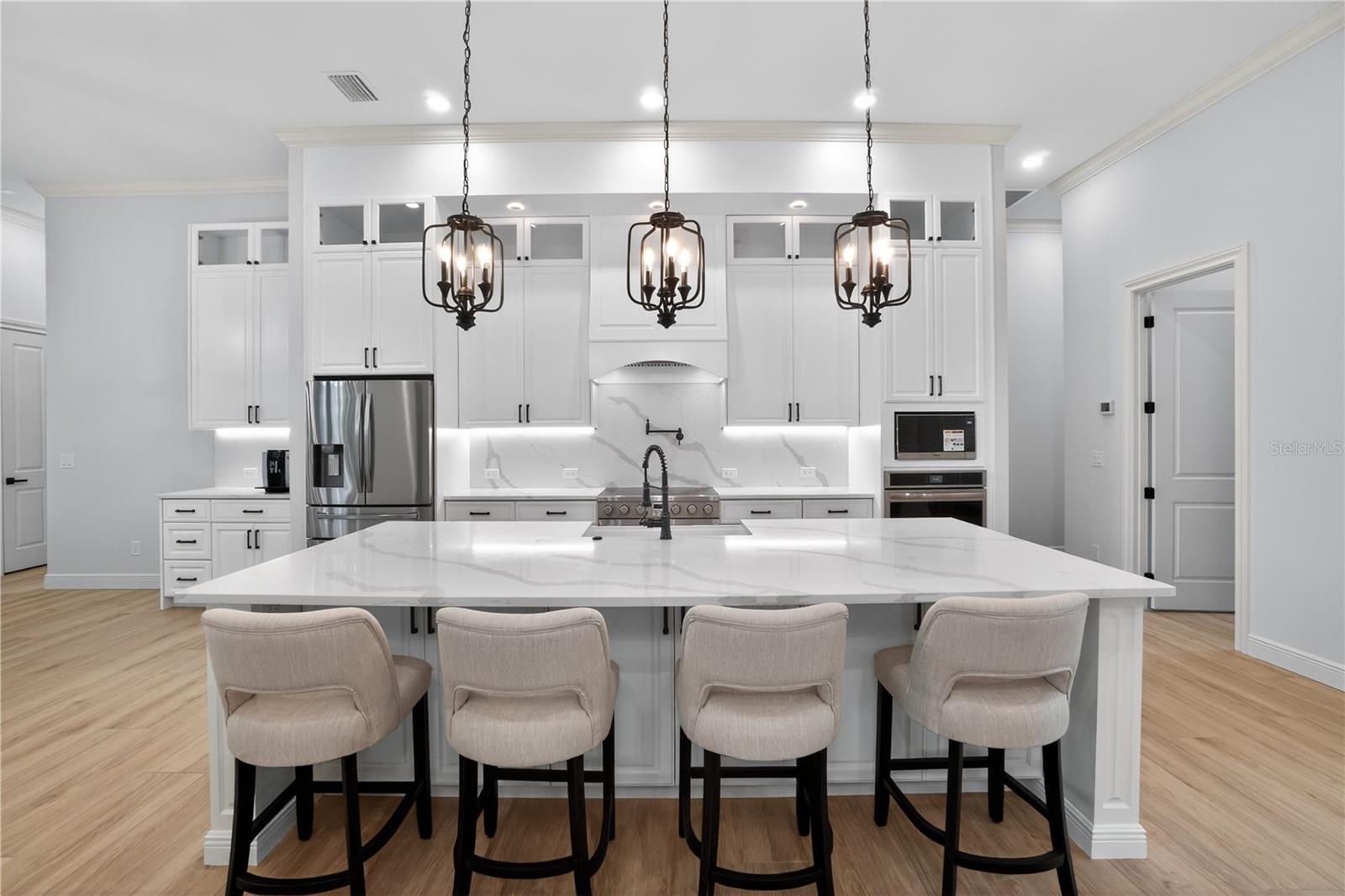 Image 16 of 85 For 12252 Dietrich Avenue