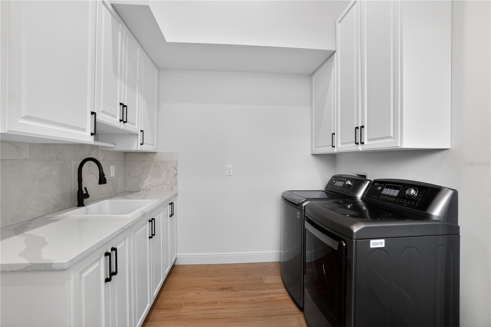 Image 32 of 85 For 12252 Dietrich Avenue