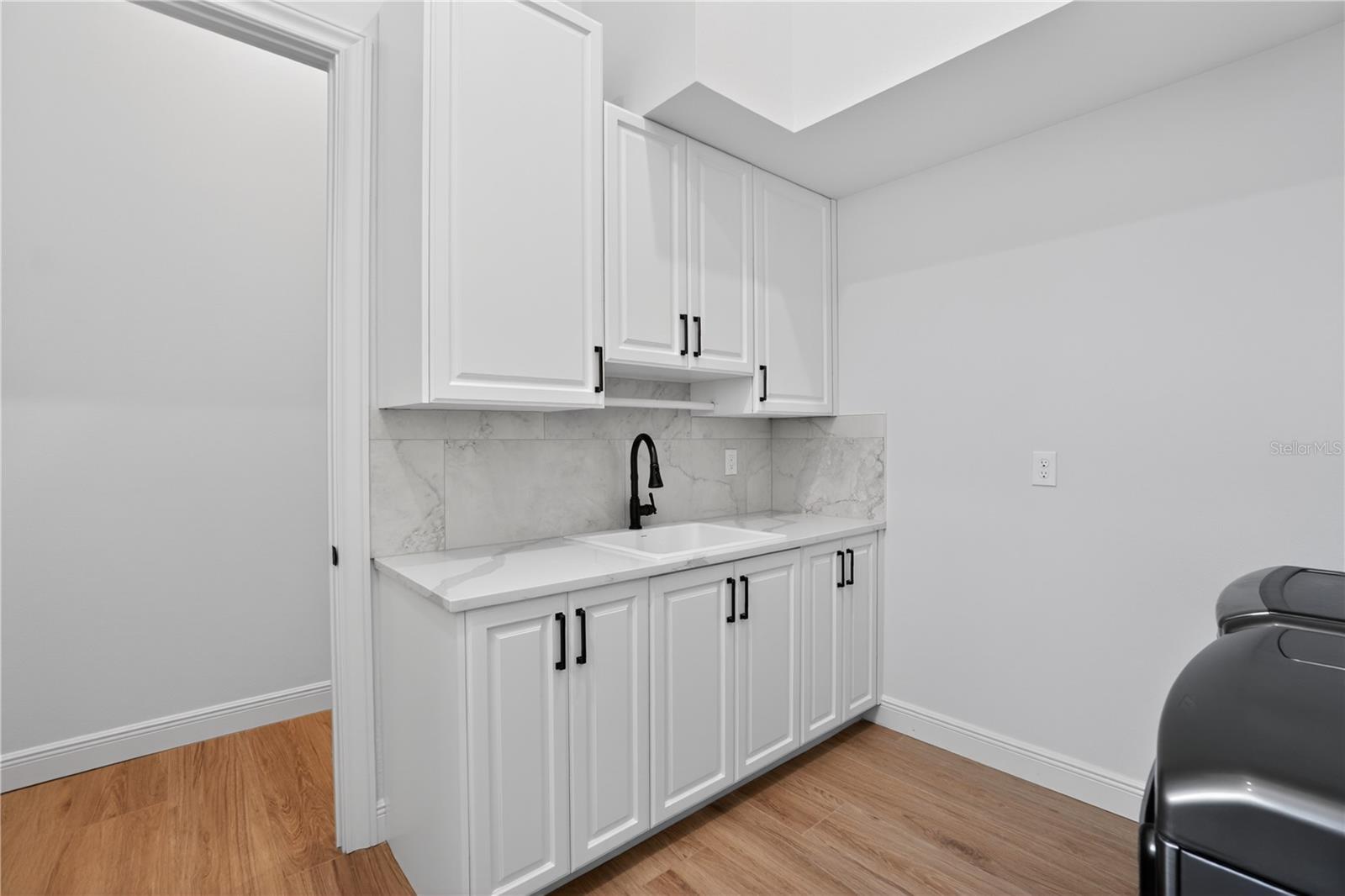 Image 34 of 85 For 12252 Dietrich Avenue