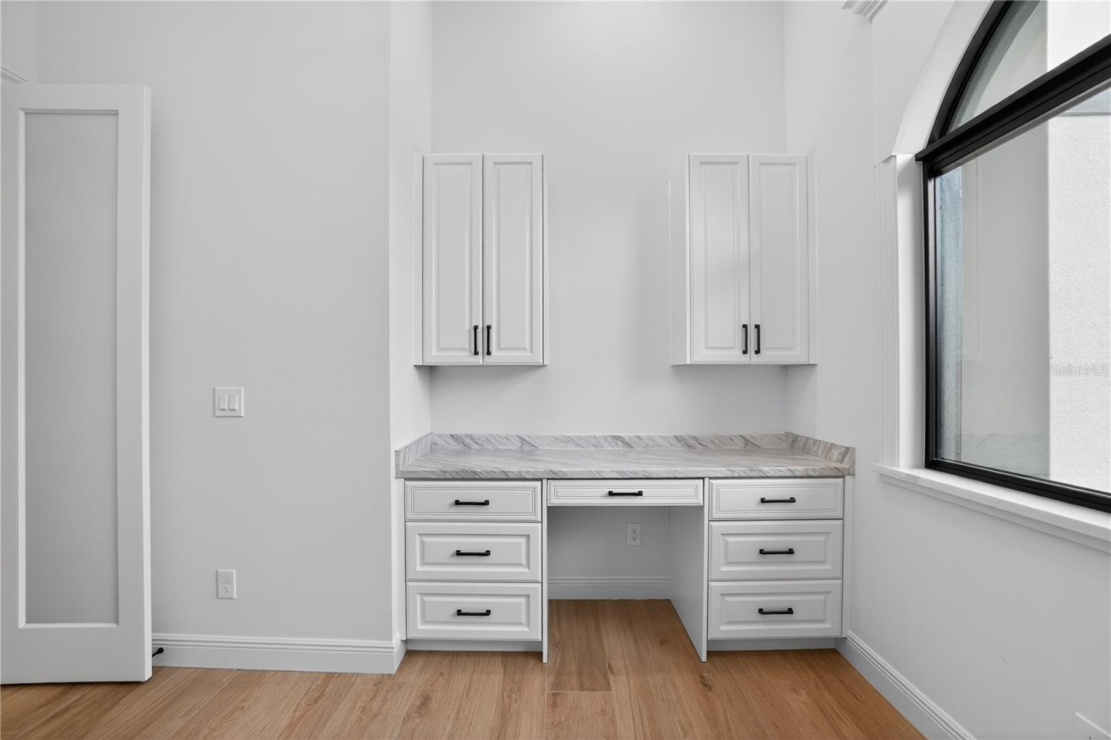 Image 46 of 85 For 12252 Dietrich Avenue