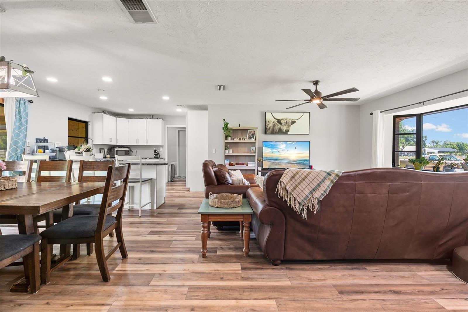 Image 13 of 67 For 7605 Richardson Road