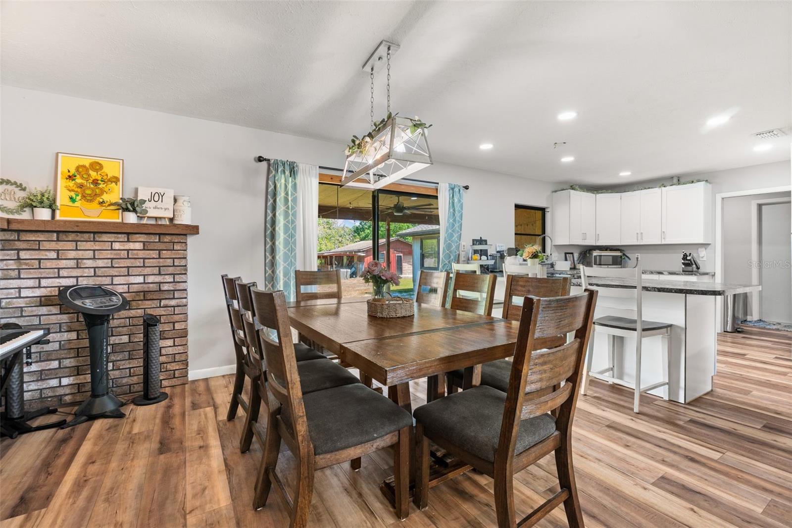 Image 14 of 67 For 7605 Richardson Road