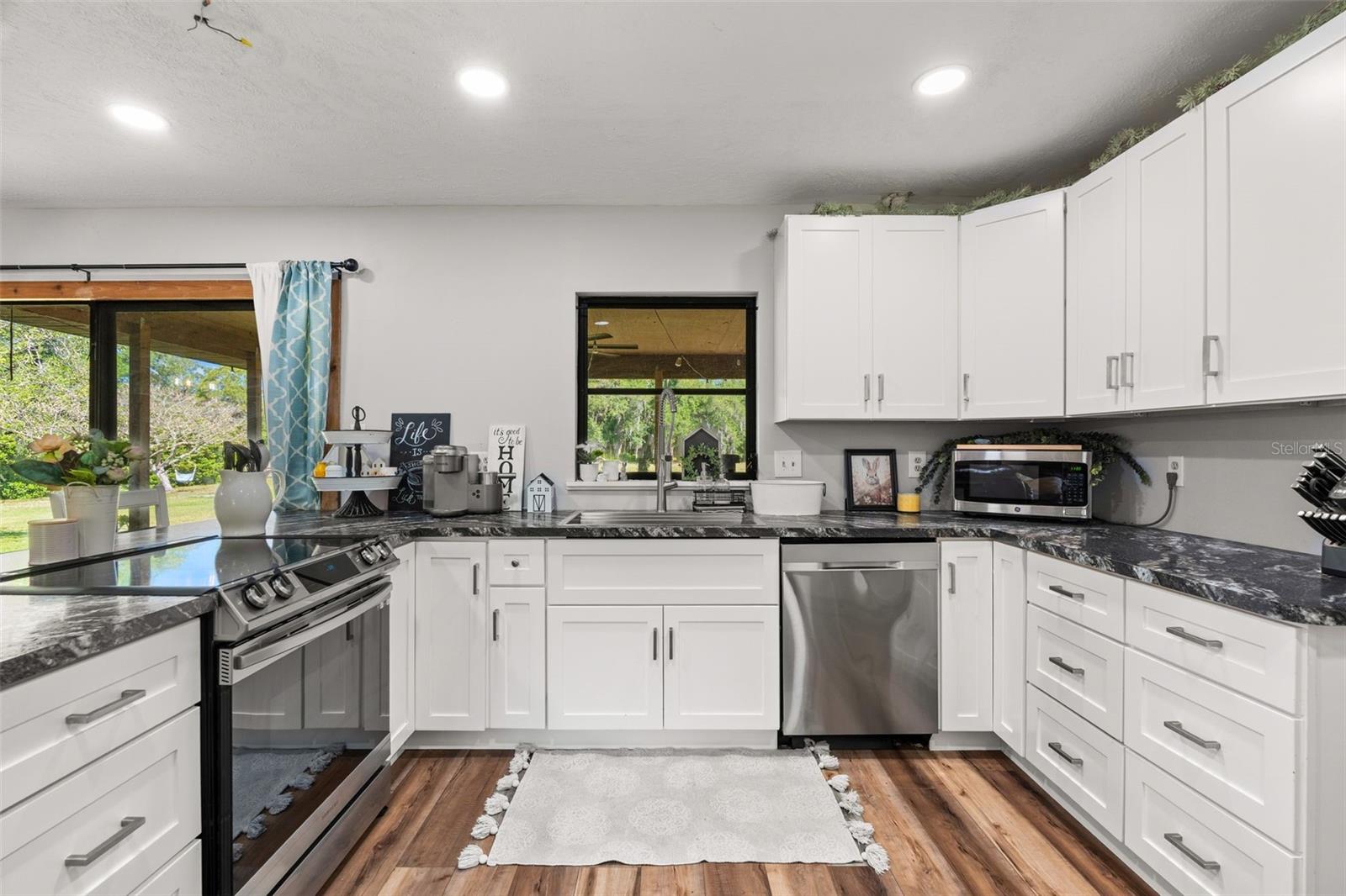 Image 18 of 67 For 7605 Richardson Road