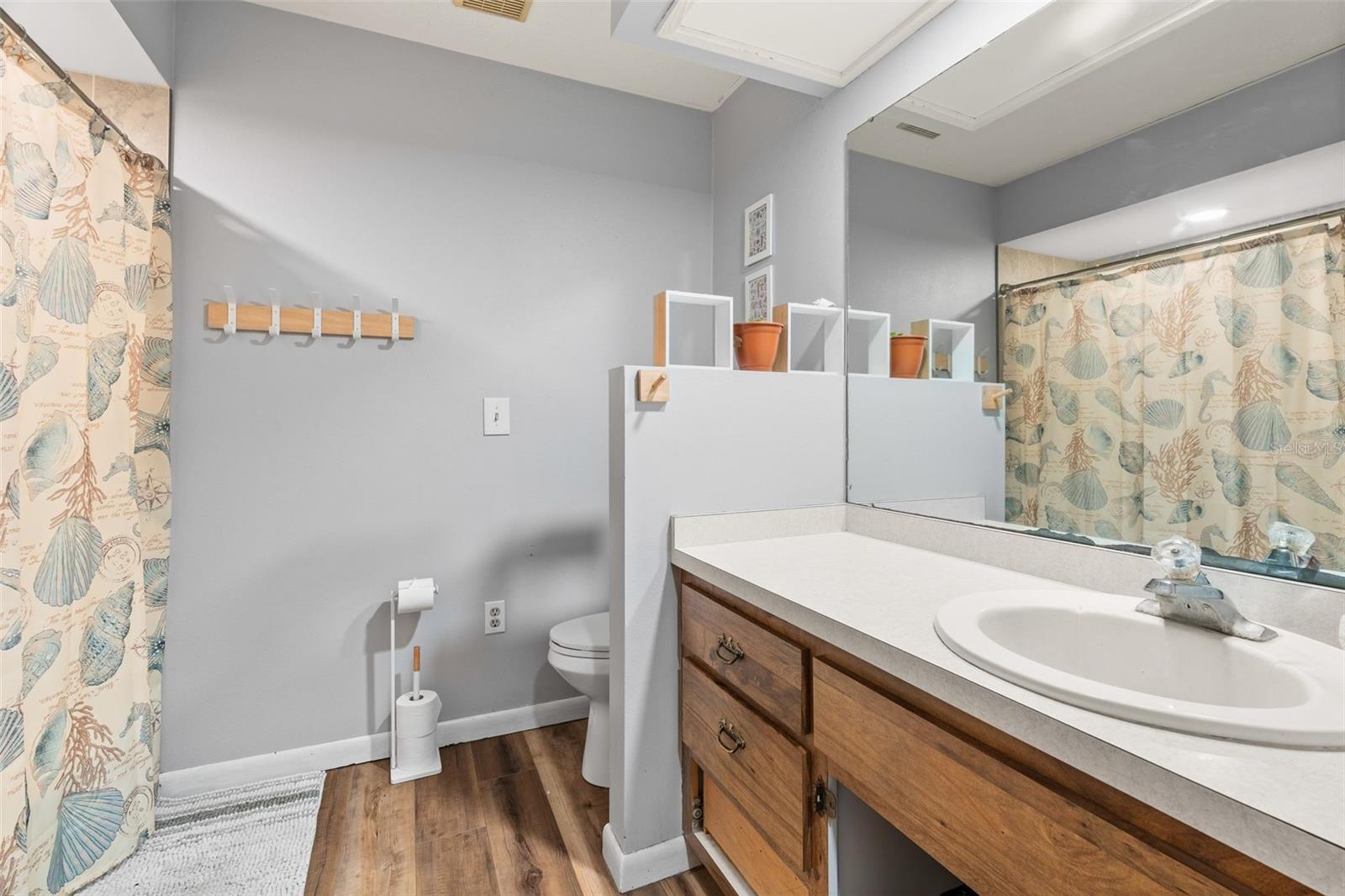 Image 22 of 67 For 7605 Richardson Road