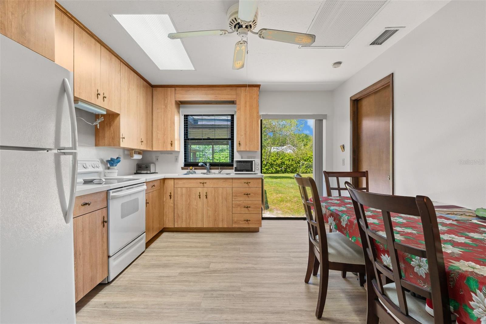 Image 41 of 67 For 7605 Richardson Road