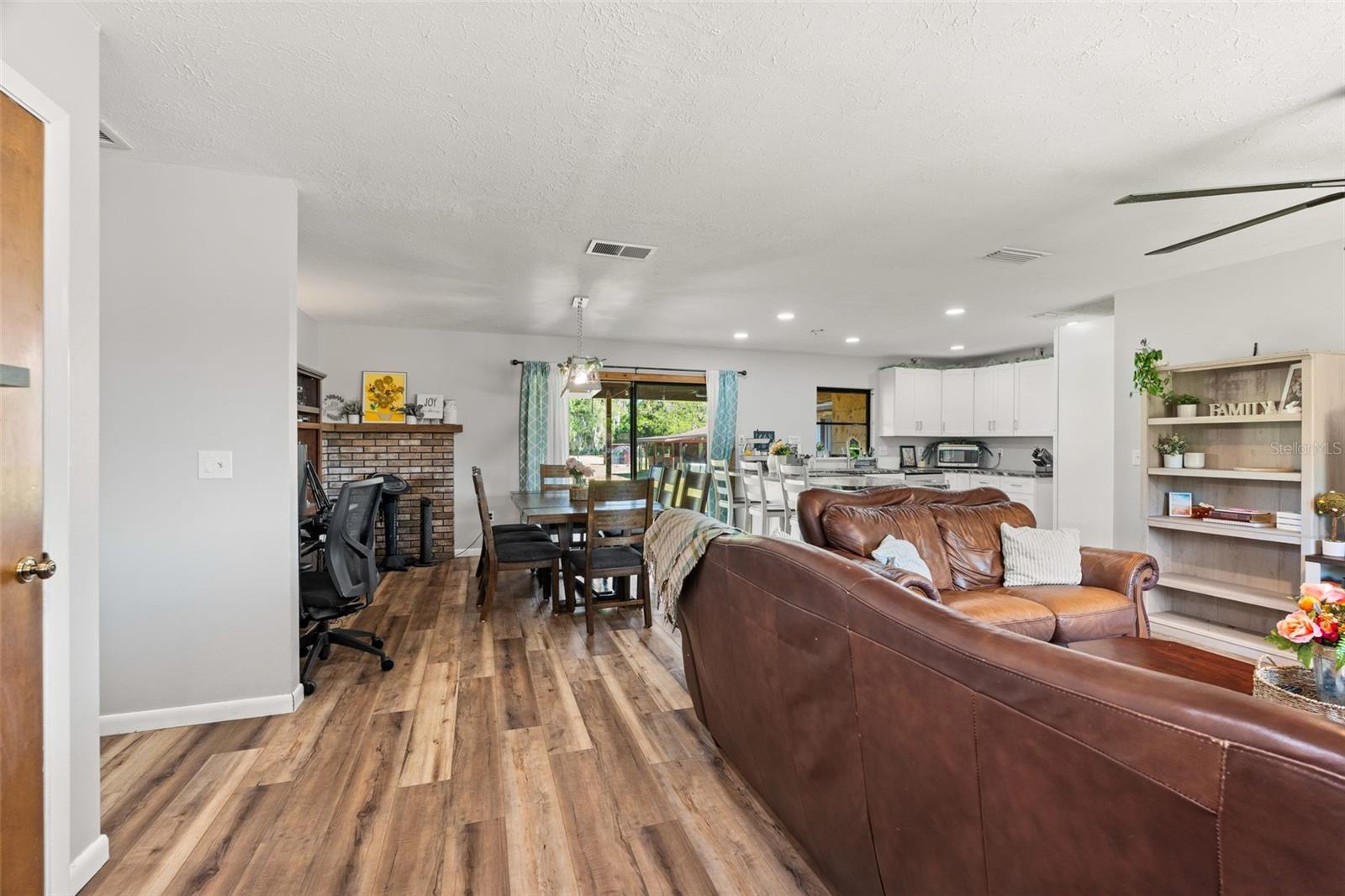 Image 8 of 67 For 7605 Richardson Road