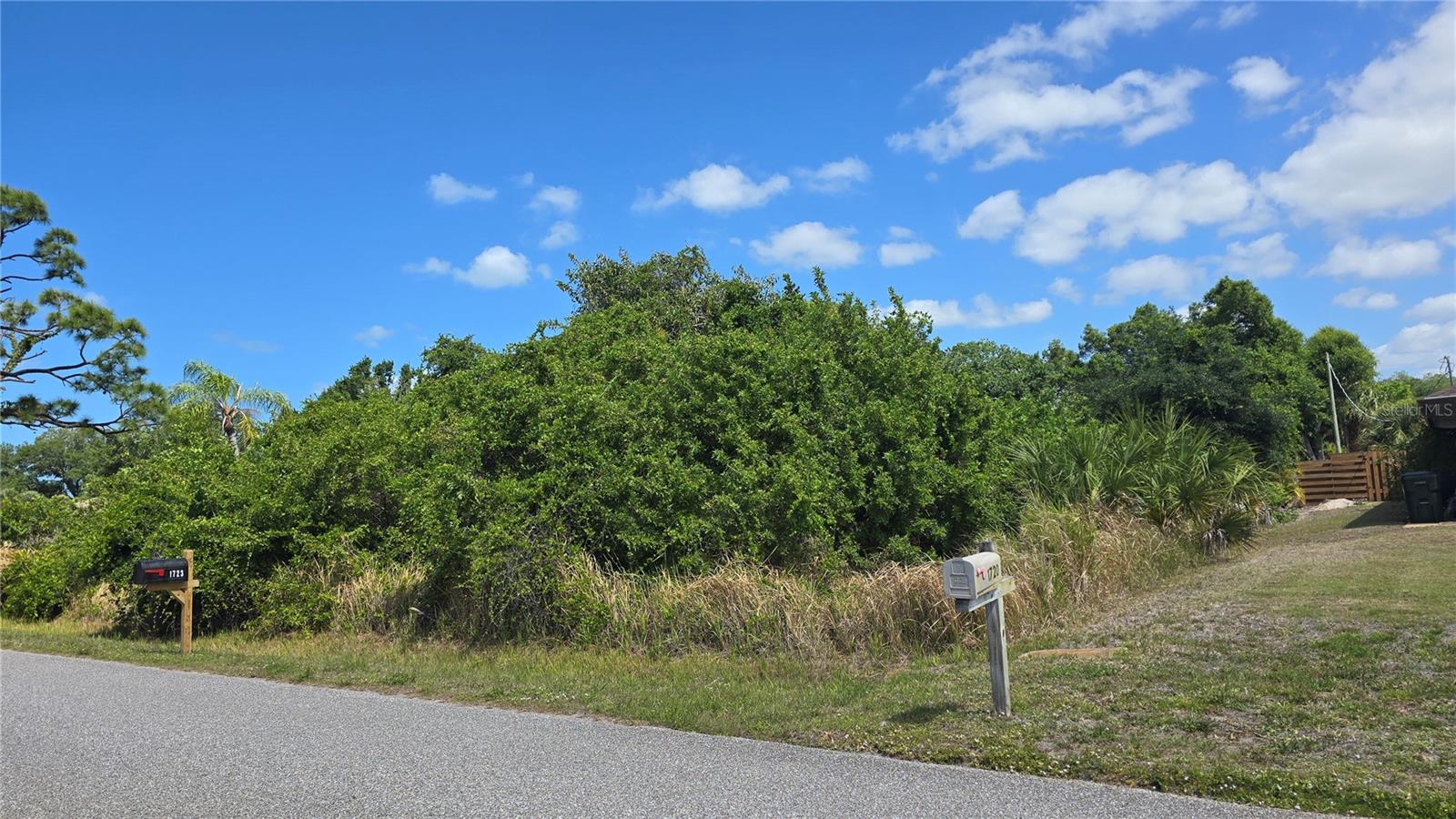 Image 6 of 8 For  Gale Street 