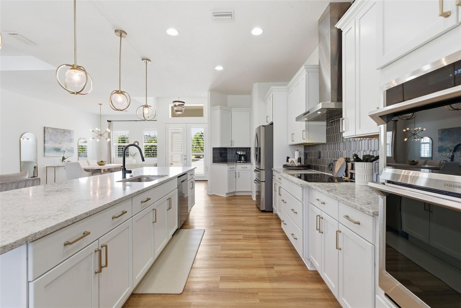 Image 11 of 66 For 16023 39th Glen E