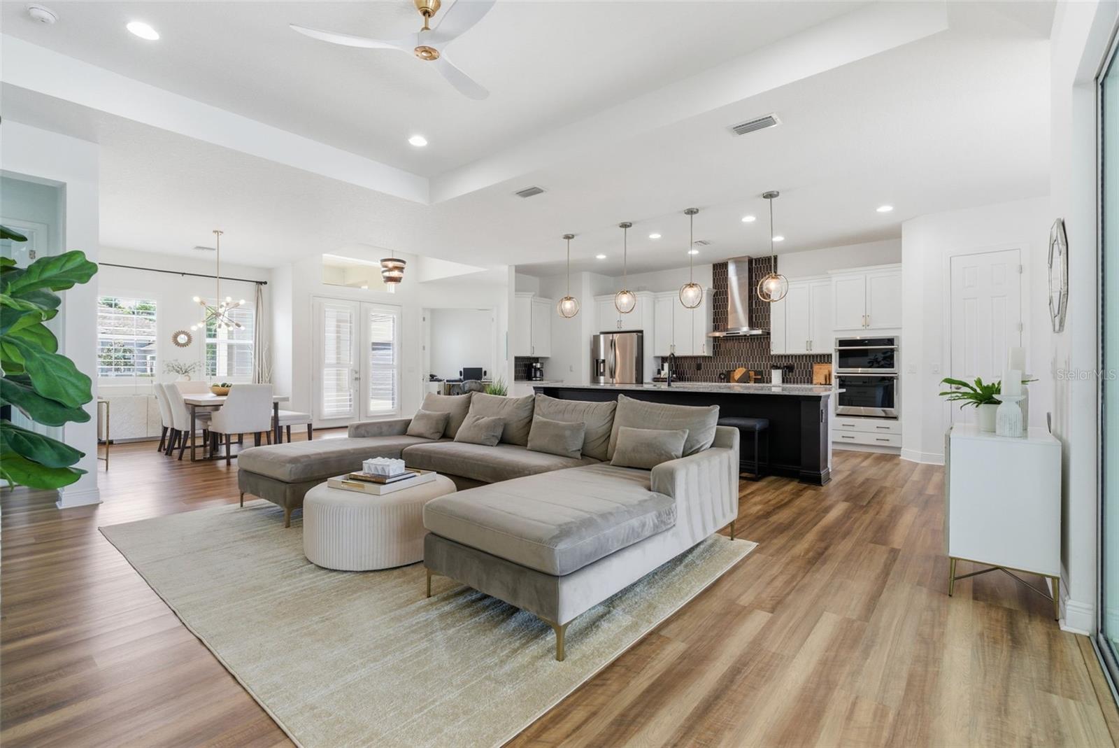 Image 17 of 66 For 16023 39th Glen E