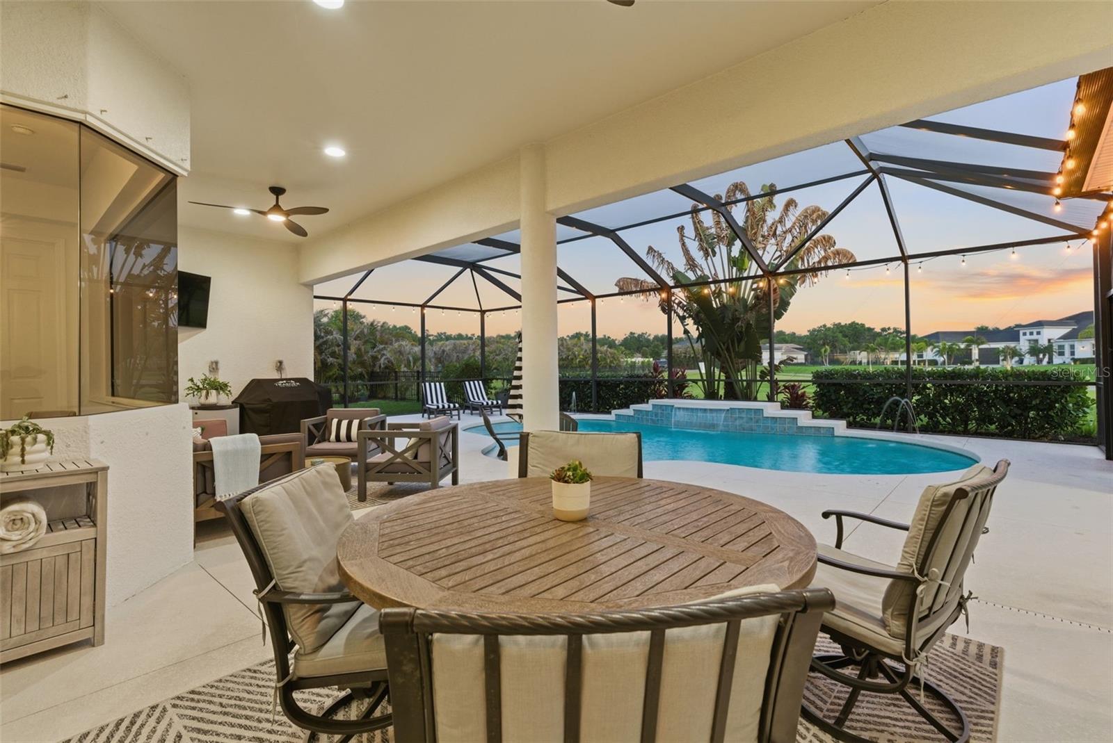 Image 22 of 66 For 16023 39th Glen E