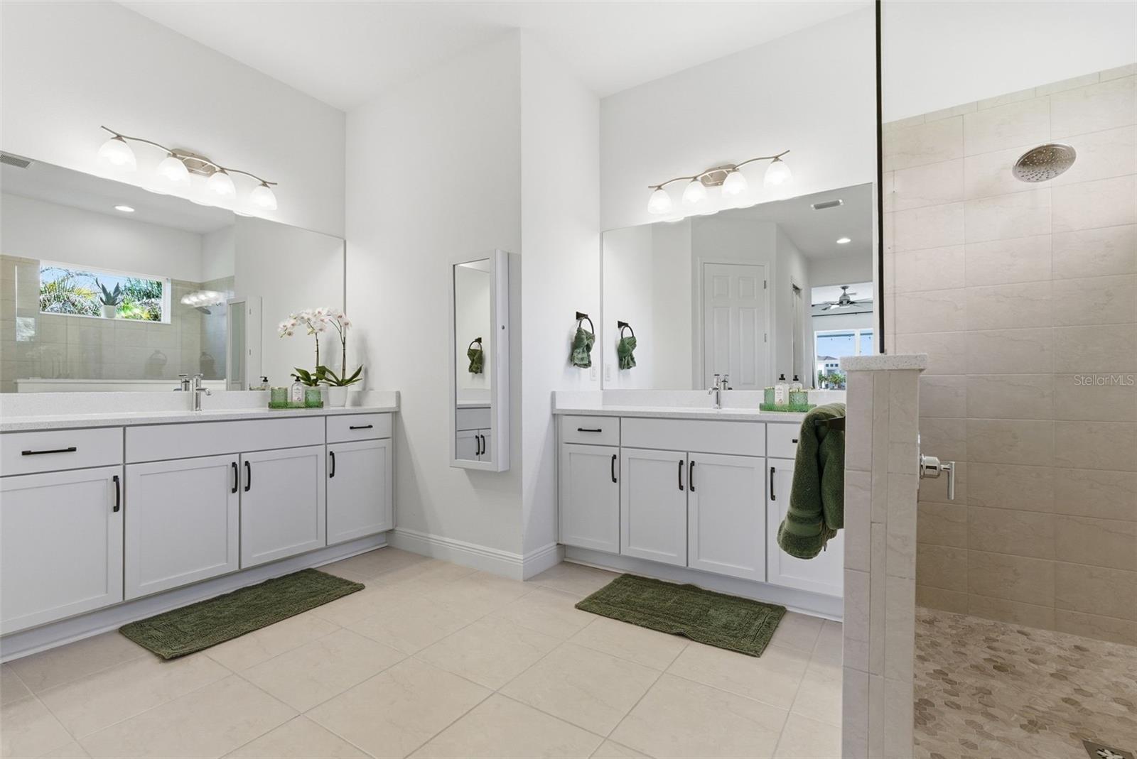 Image 40 of 66 For 16023 39th Glen E