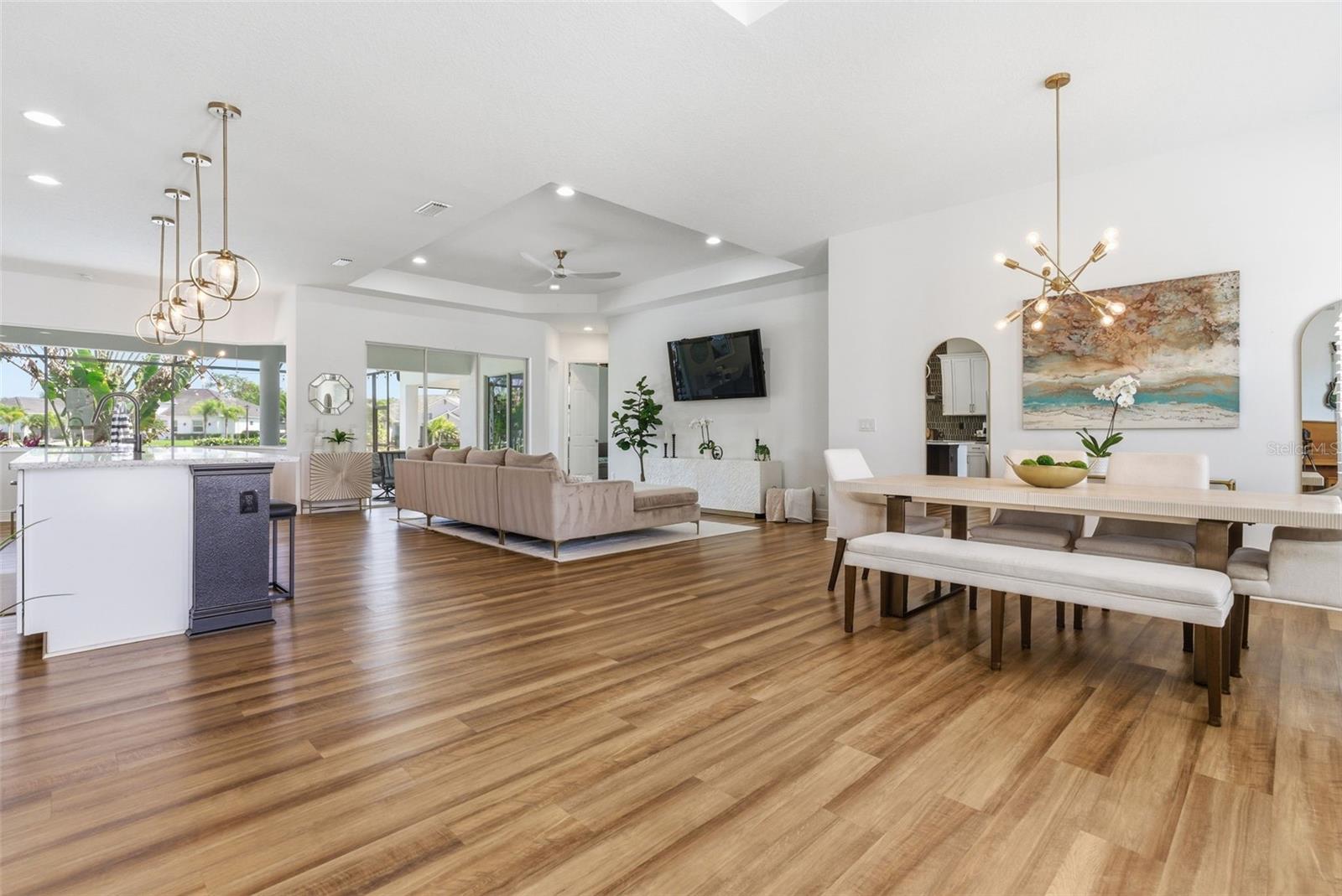 Image 5 of 66 For 16023 39th Glen E