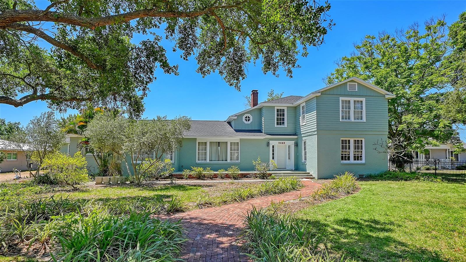 Image 2 of 53 For 1705 4th Street W