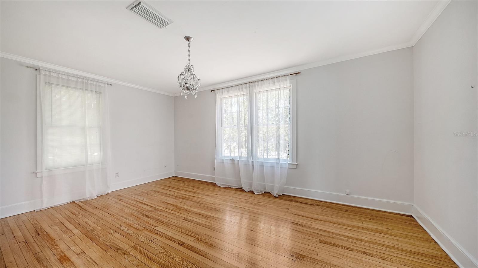 Image 31 of 53 For 1705 4th Street W