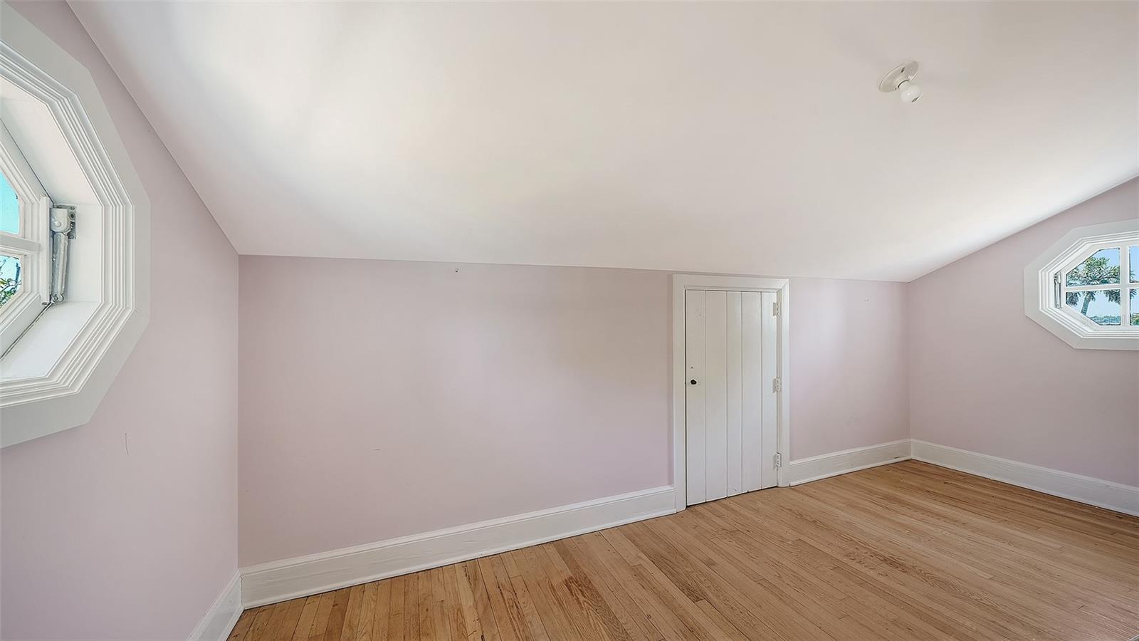 Image 33 of 53 For 1705 4th Street W