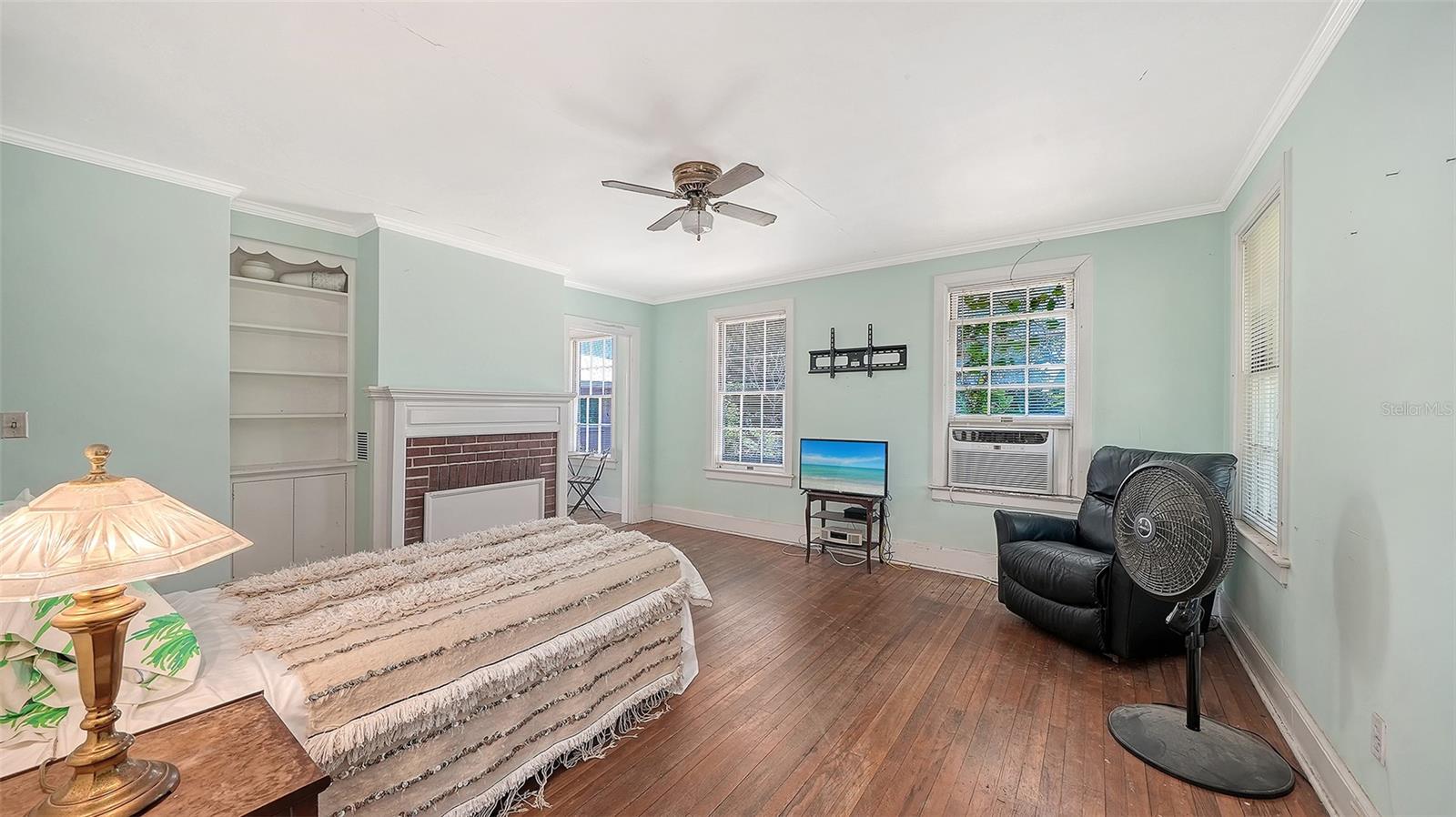 Image 38 of 53 For 1705 4th Street W