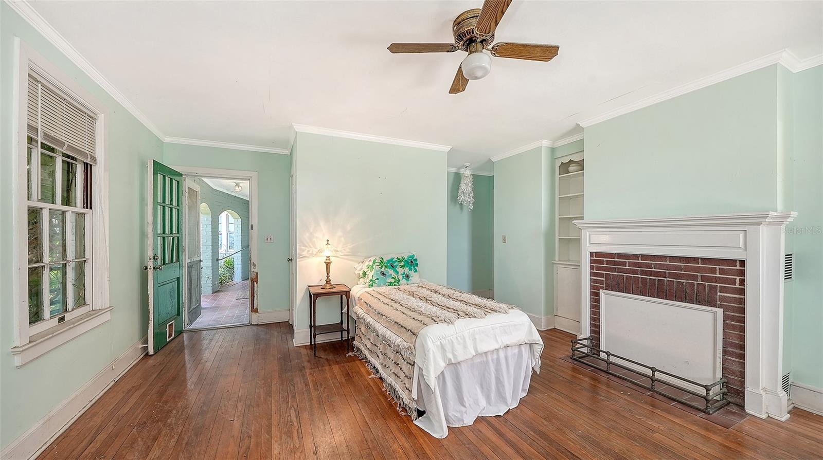 Image 39 of 53 For 1705 4th Street W