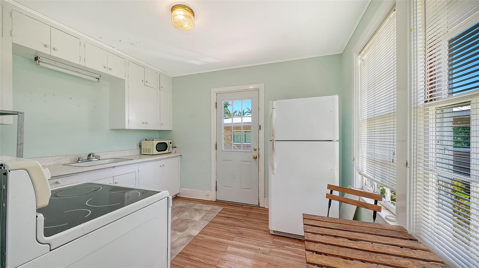 Image 41 of 53 For 1705 4th Street W