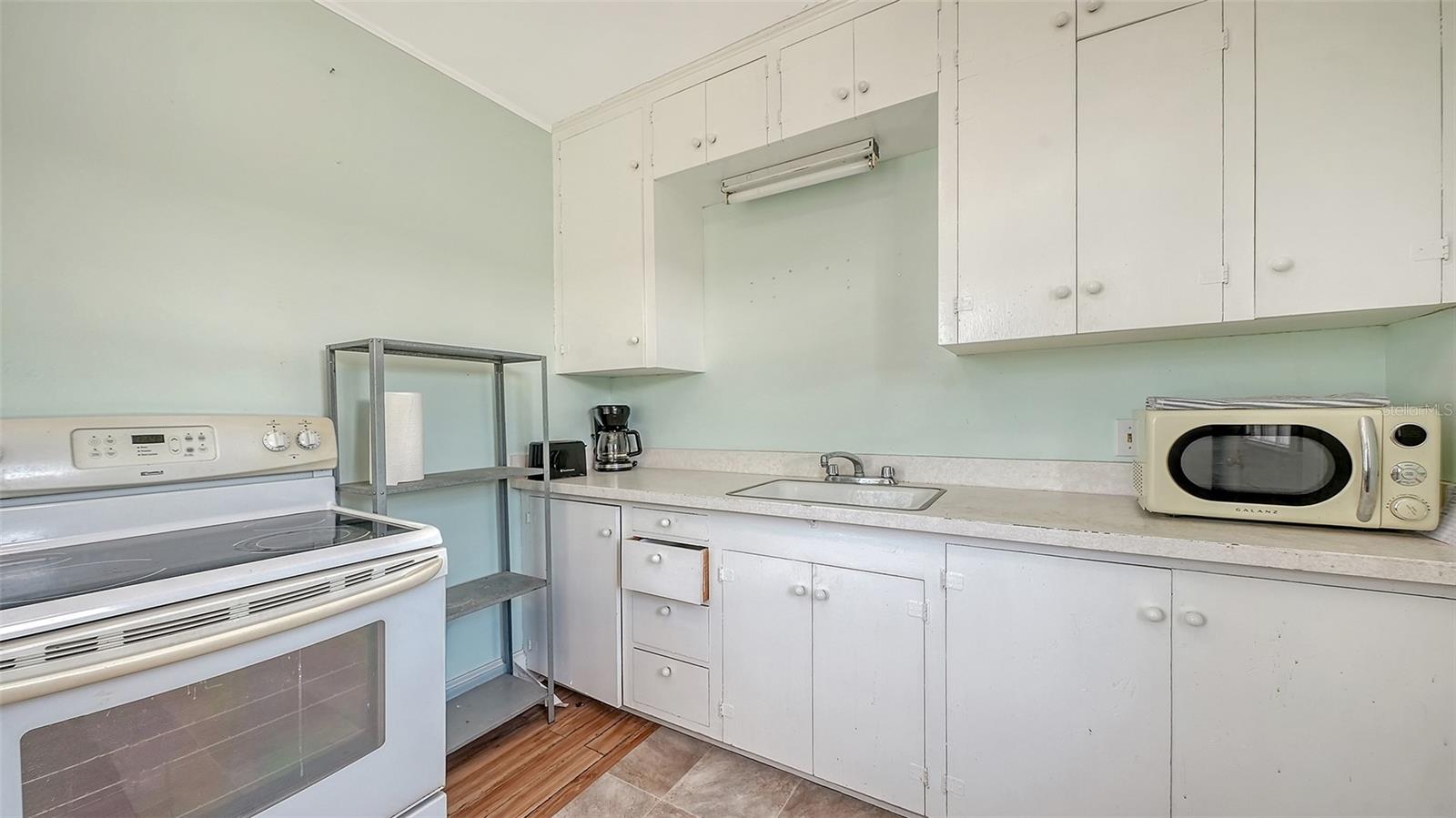 Image 42 of 53 For 1705 4th Street W