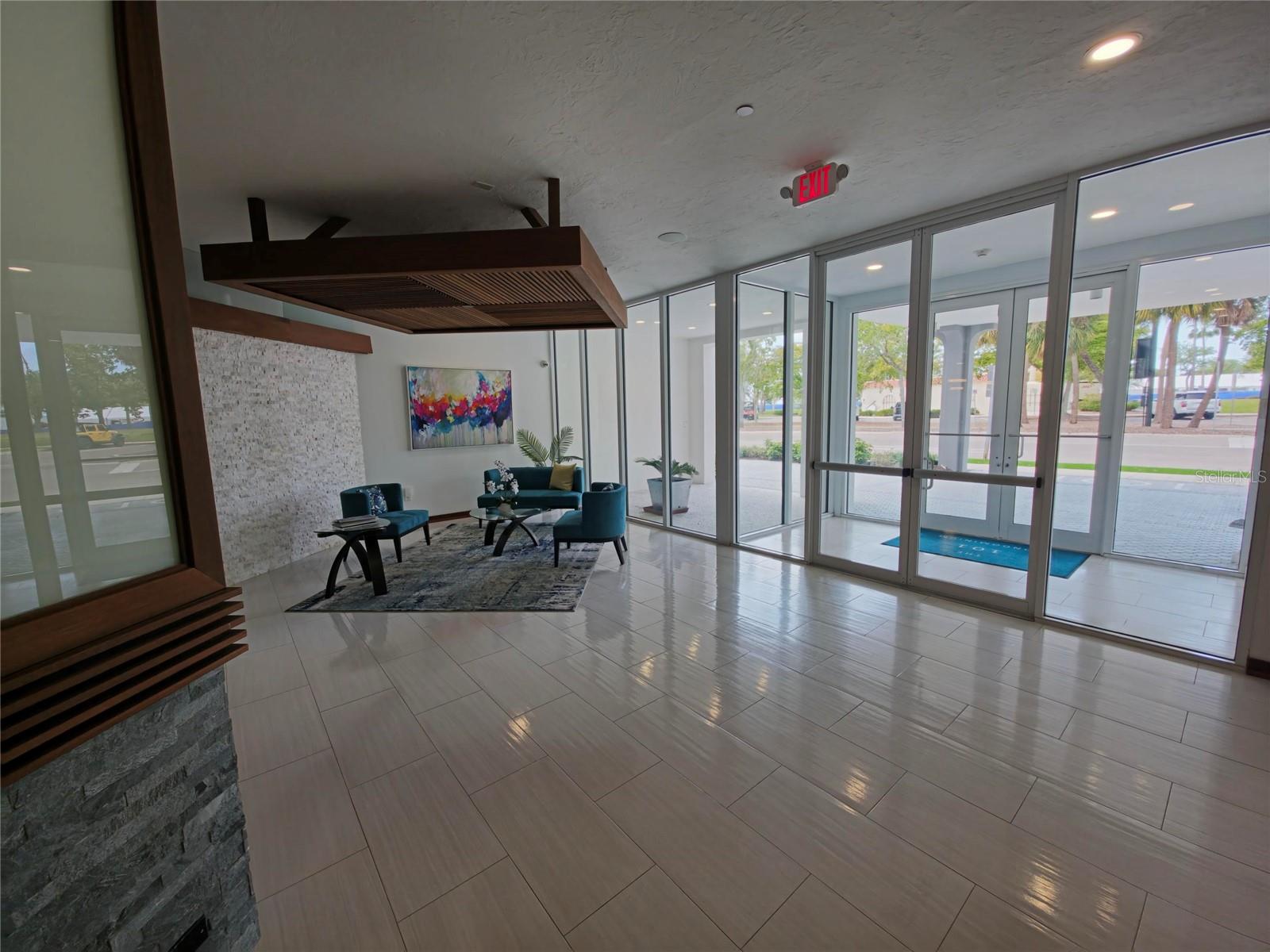 Image 4 of 46 For 101 Gulfstream Avenue # 4a