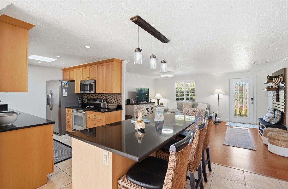 Image 10 of 73 For 1129 Riviera Street