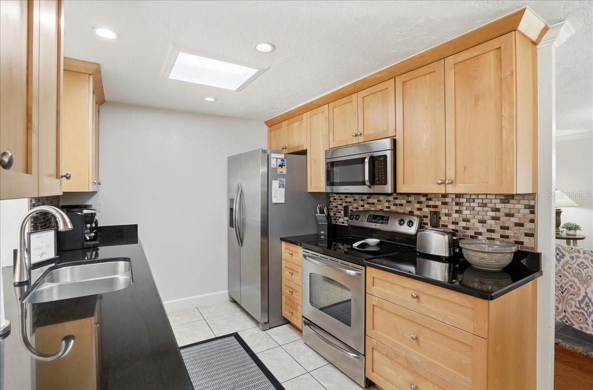 Image 14 of 73 For 1129 Riviera Street