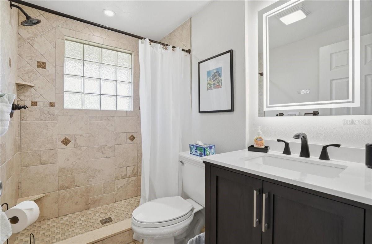 Image 22 of 73 For 1129 Riviera Street