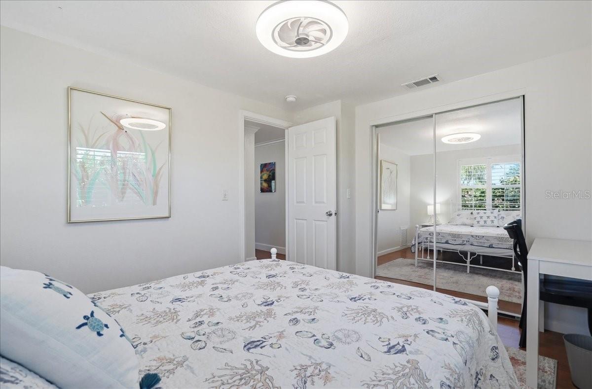 Image 24 of 73 For 1129 Riviera Street