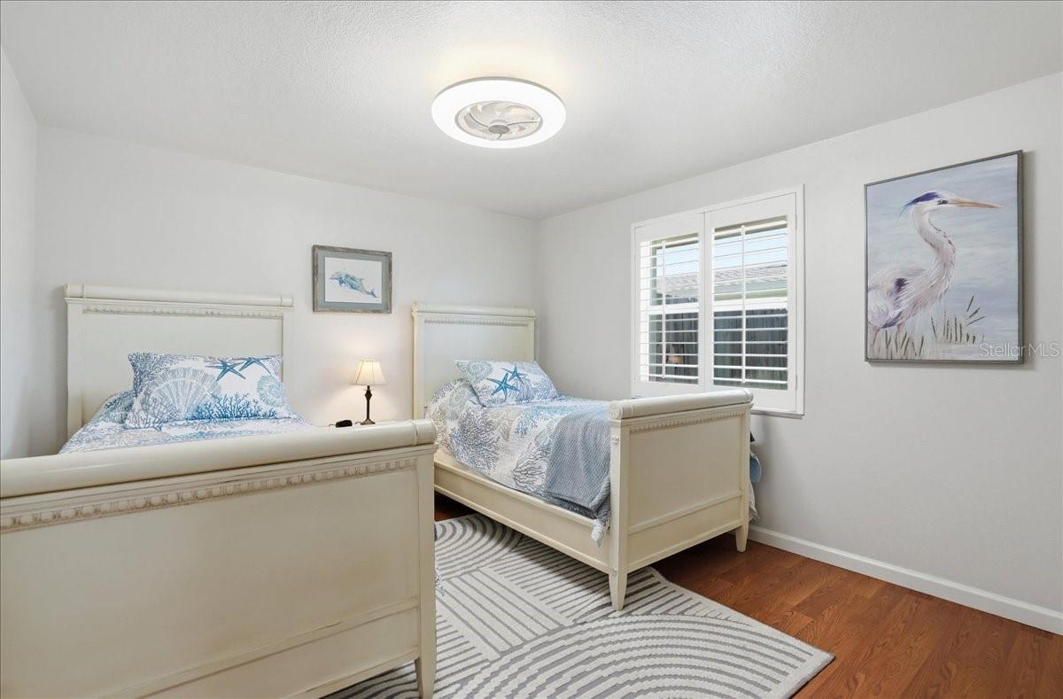 Image 25 of 73 For 1129 Riviera Street