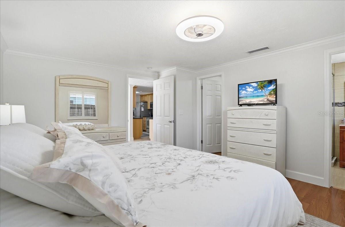 Image 29 of 73 For 1129 Riviera Street